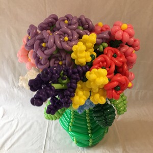 balloon model bouquet vase of flowers