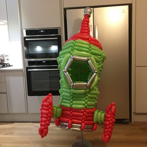 balloon model retro rocket