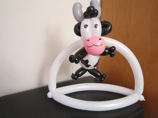 balloon model cow