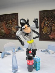 balloon model superheroe table centrepiece