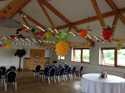 balloon bunting