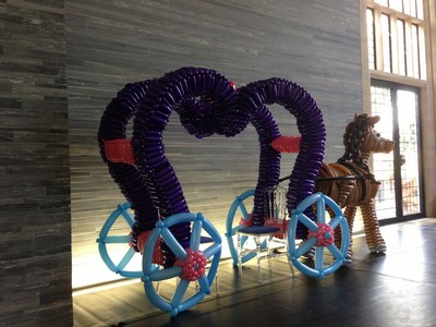 balloon horse and carriage