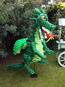 balloon dragon decoration