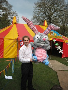 balloon easter bunny