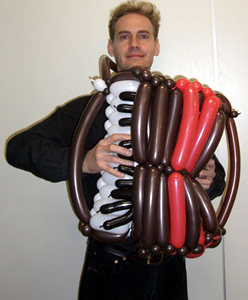 balloon accordian