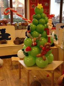 balloon tree christmas