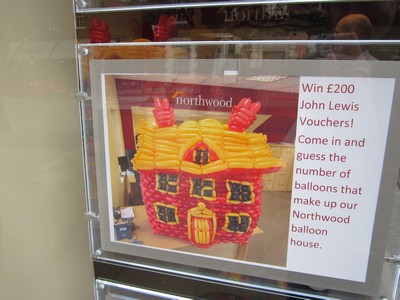 balloon model house