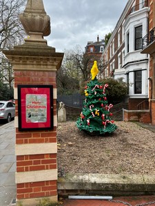 balloon model christmas tree